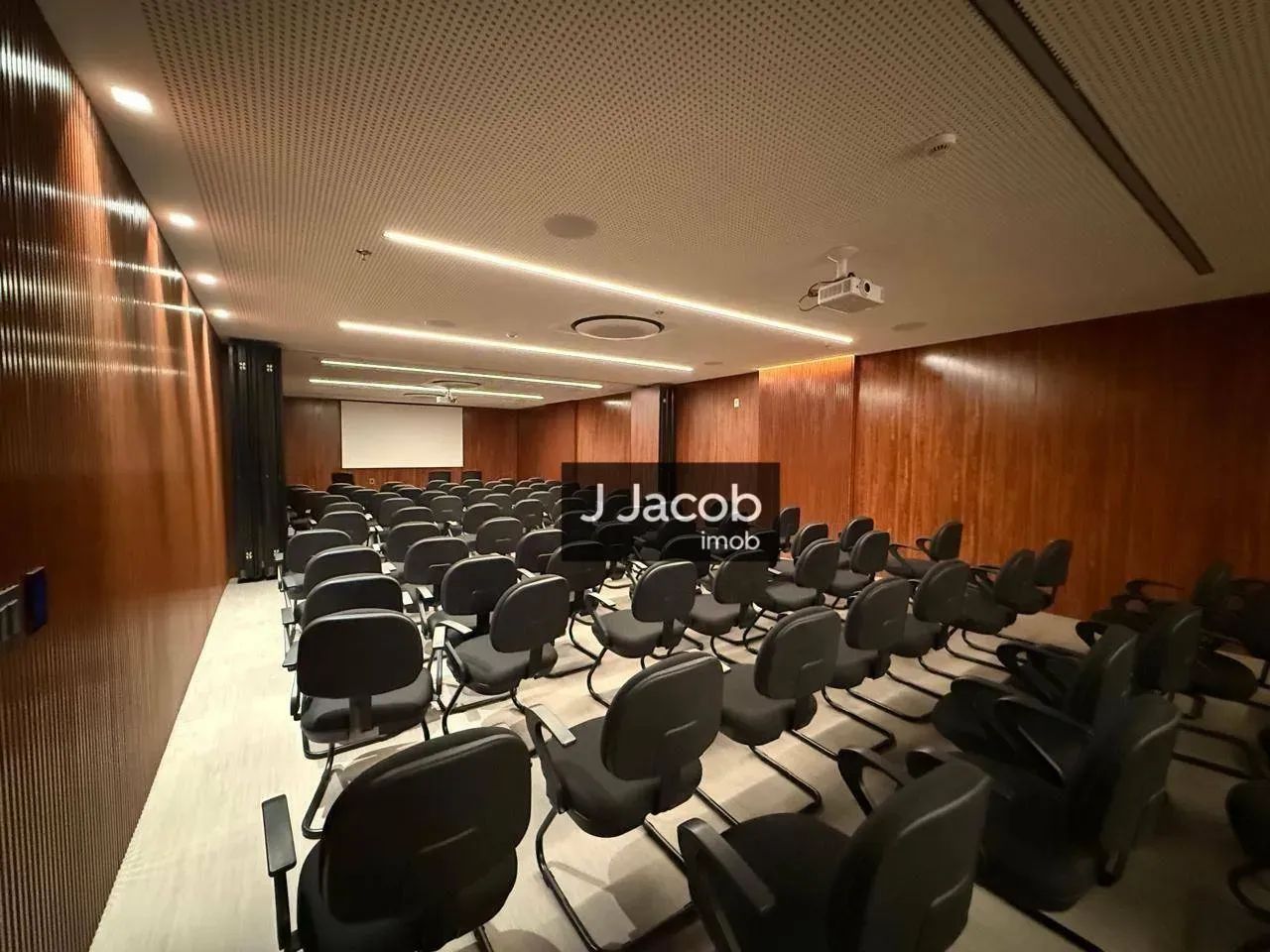 Alugo sala de 111 m² no Ed. Quadra Brás - bairro Nazaré - Foto 4