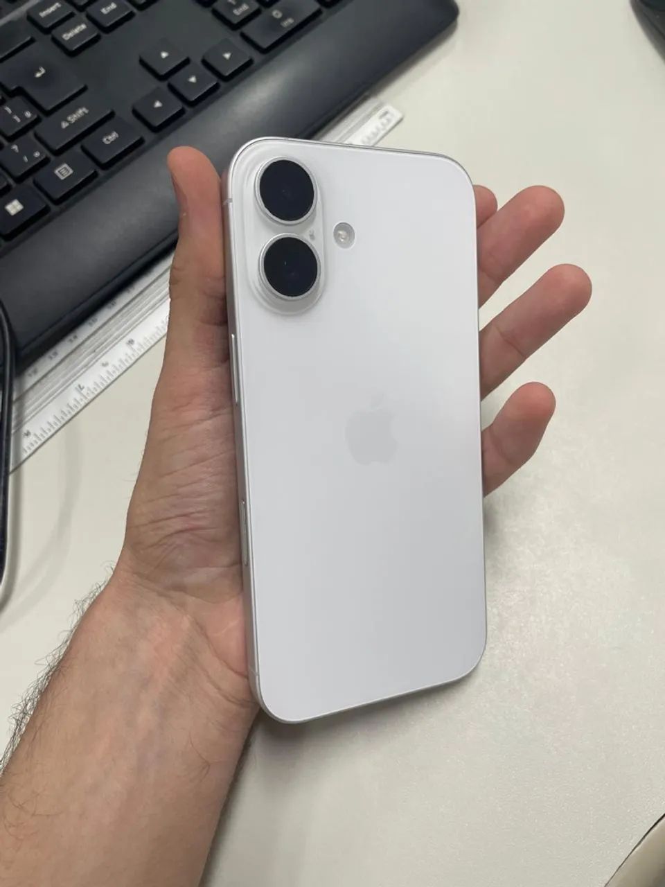 IPhone 16 128GB (branco) - com garantia apple
