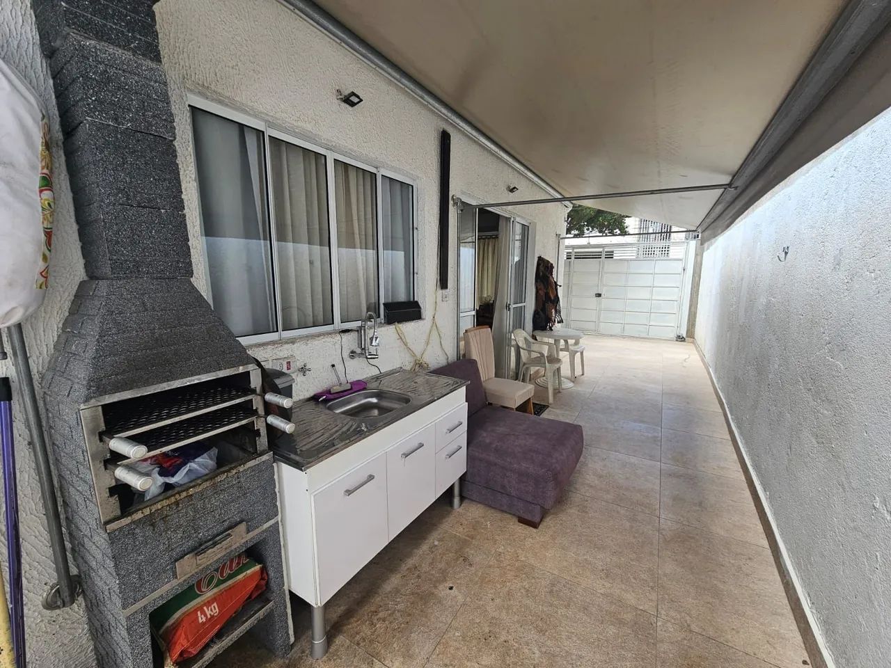 Casa reformada 2 quartos + 2 cômodos edicula portão automático 2 vagas - Foto 3