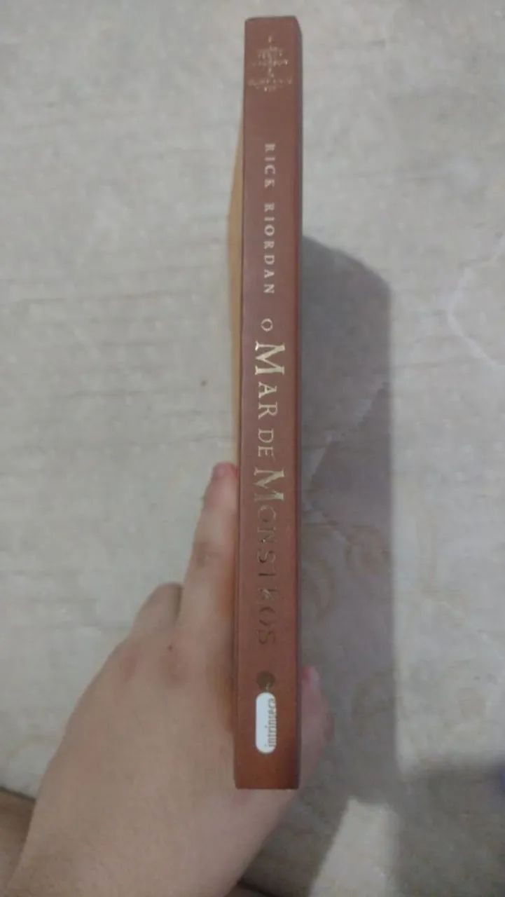 LIVRO: O MAR DE MONSTROS - RICK RIORDAN - Foto 3