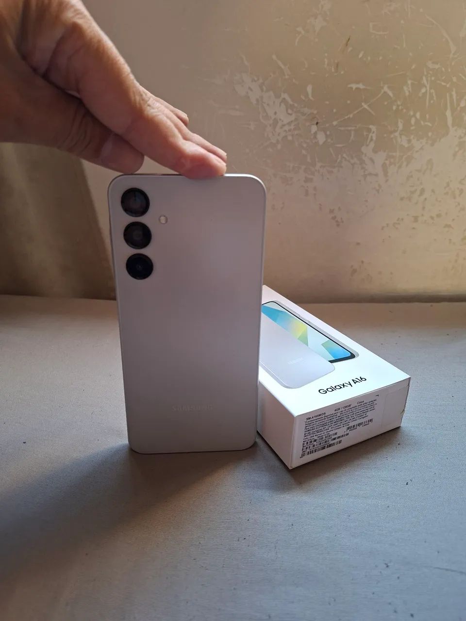 Celular Galaxy A16 com a tela quebrada. - Foto 4