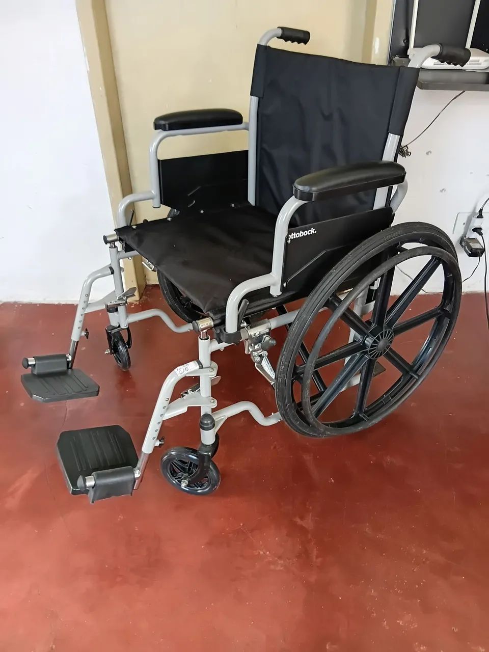 Cadeira para paciente OBESOS - Foto 2