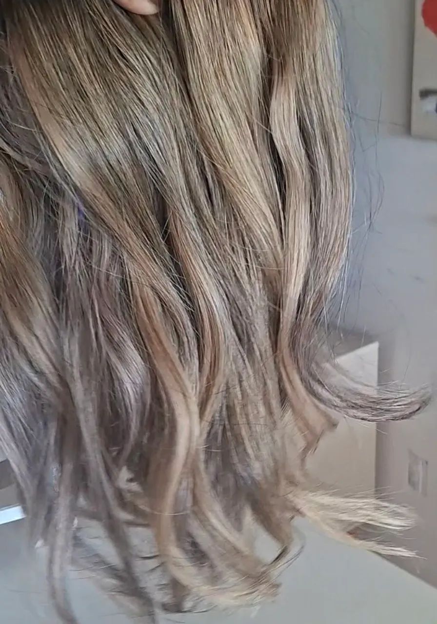 Lindíssimo mega hair loiro mesclado
