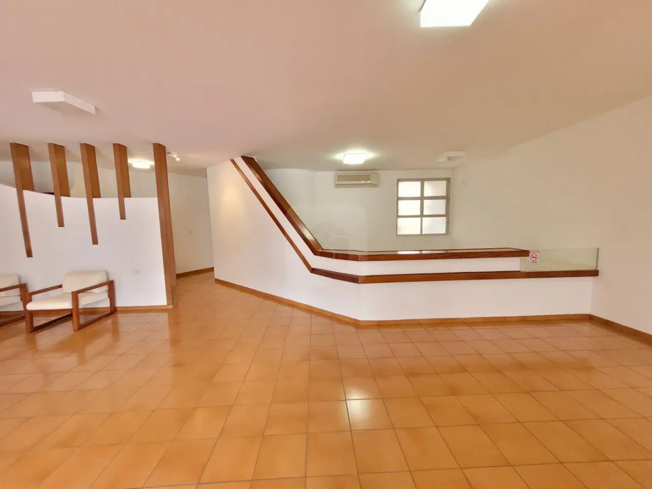 Prédio comercial para locação no bairro Centro - Foto 5