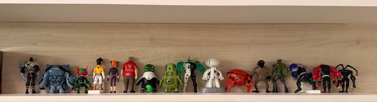 Lote Ben 10 Bandai Diversos Bonecos - Foto 2