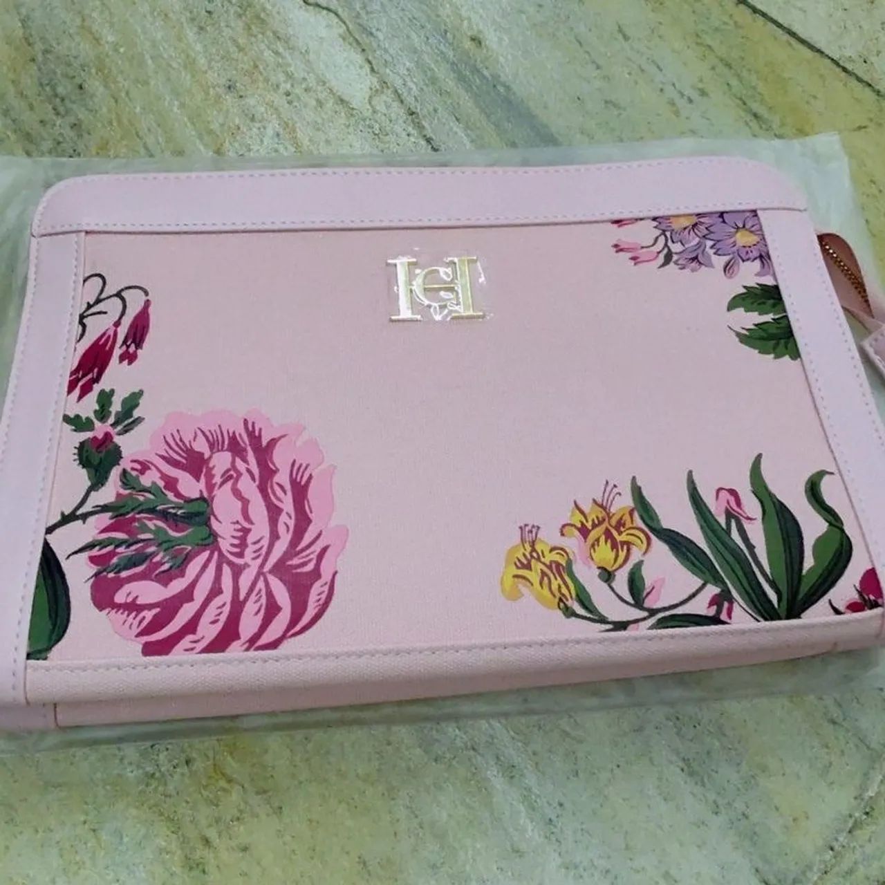 Necessaire Carolina Herrera - Foto 3