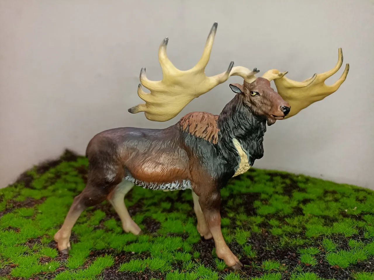 Animais da mega fauna alce gigante