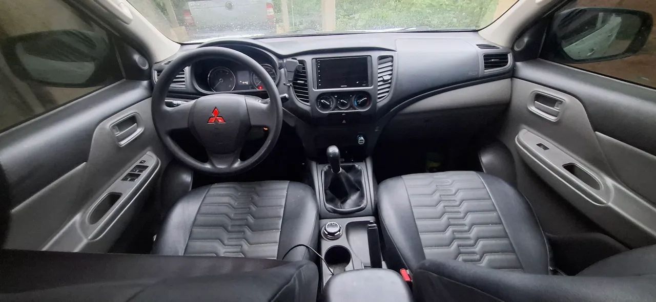 L200 triton ano 2023 abaixo da tabela - Foto 5