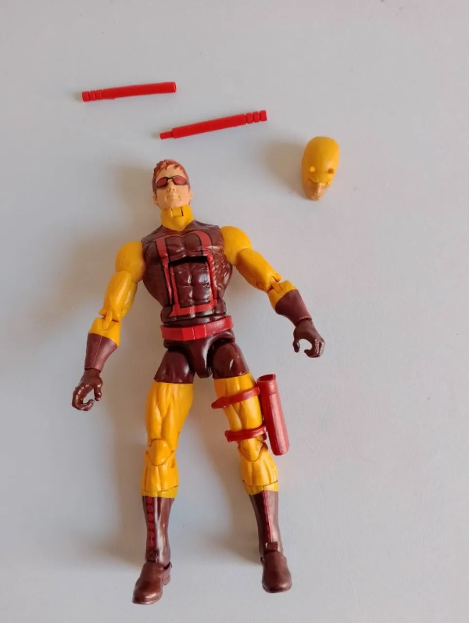 MARVEL LEGENDS DEMOLIDOR VERSÃO EXCLUSIVA WALGREENS 16 CM HASBRO