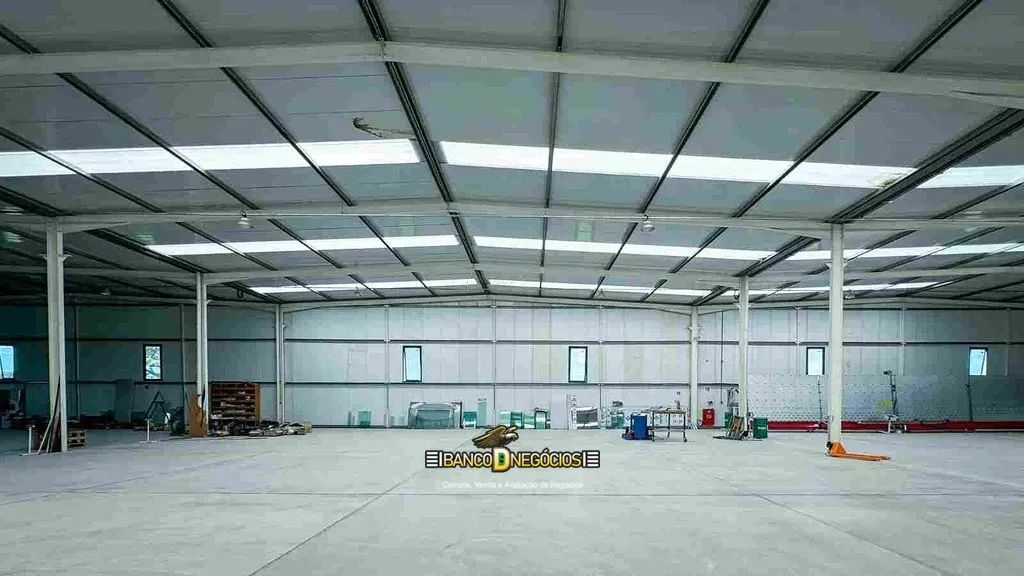 Empresa de Vidros Duplo e Esquadrias de Alumínio, com Galpão 3.900 m2 e Terreno com 19.000 - Foto 2