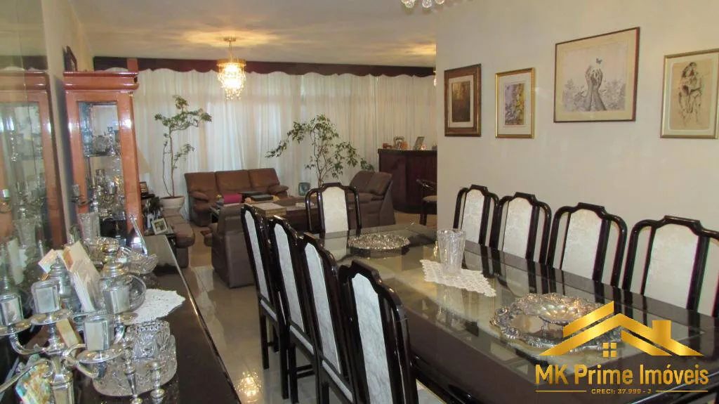 Casa com 4 Dormitórios, Suíte, Jardim de Inverno e 4 Vagas - Foto 5