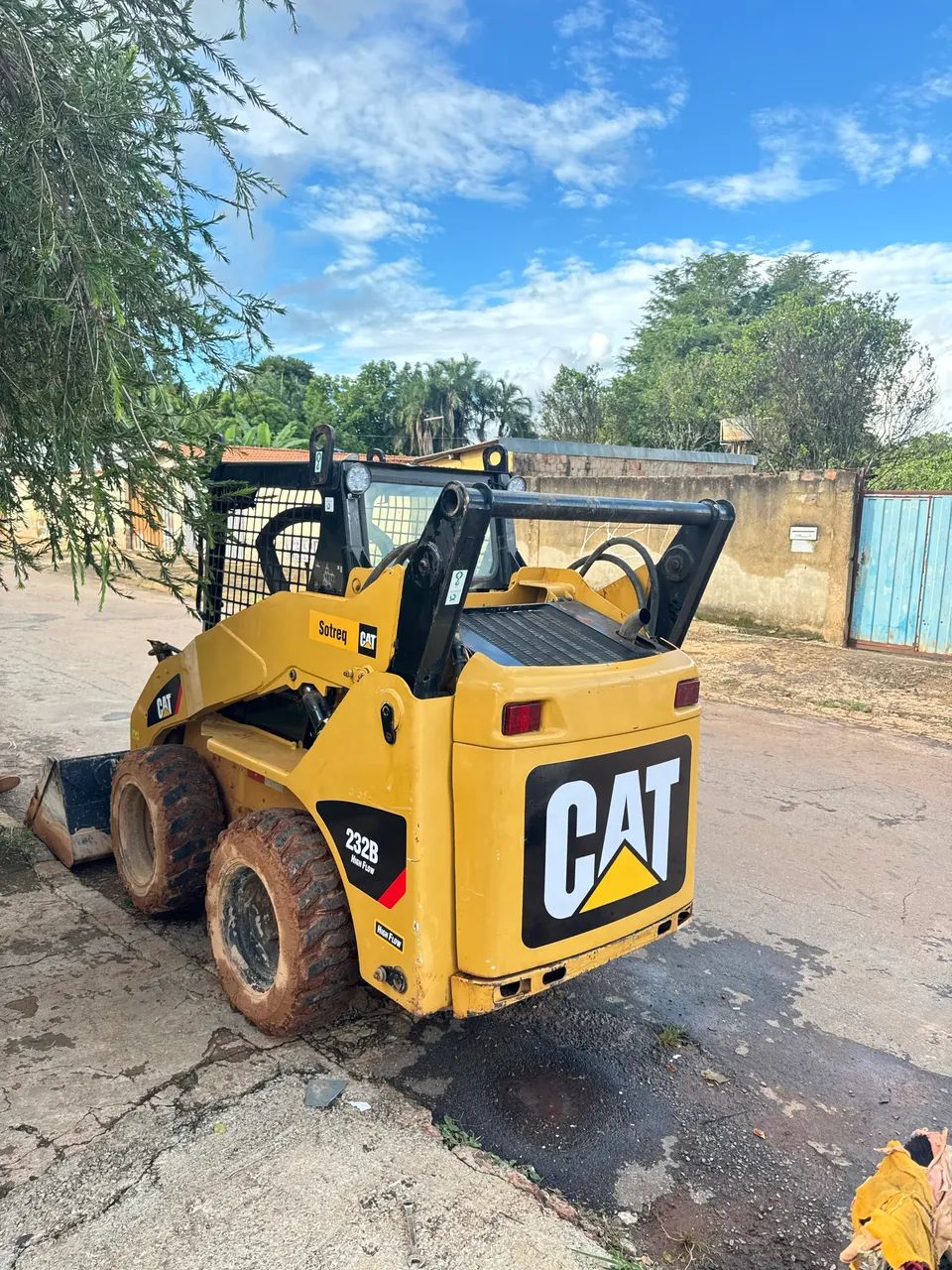 Mini Carregadeira Cat 232b