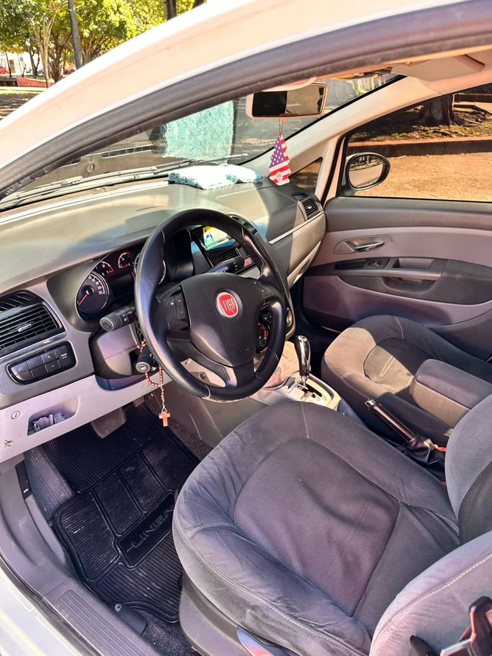 Fiat Linea Essence Dualogic 1.8 Flex 16V 4P 2013 - Foto 5
