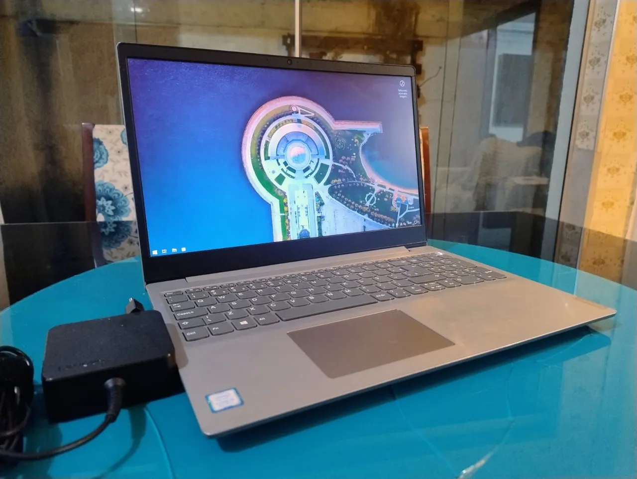 MacBook Pro 14 pol. Chip M1 Pro 16GB 512SSD - Notebooks