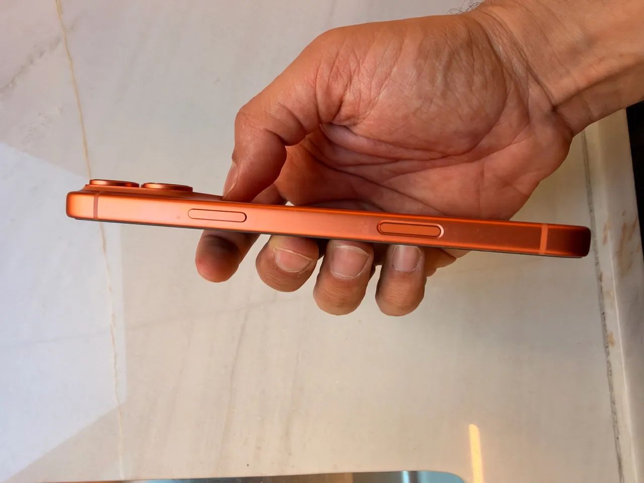 Iphone 17 Pro Max - Laranja - Foto 2