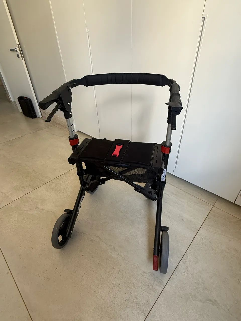 Andador freedom walker plus  - Foto 2