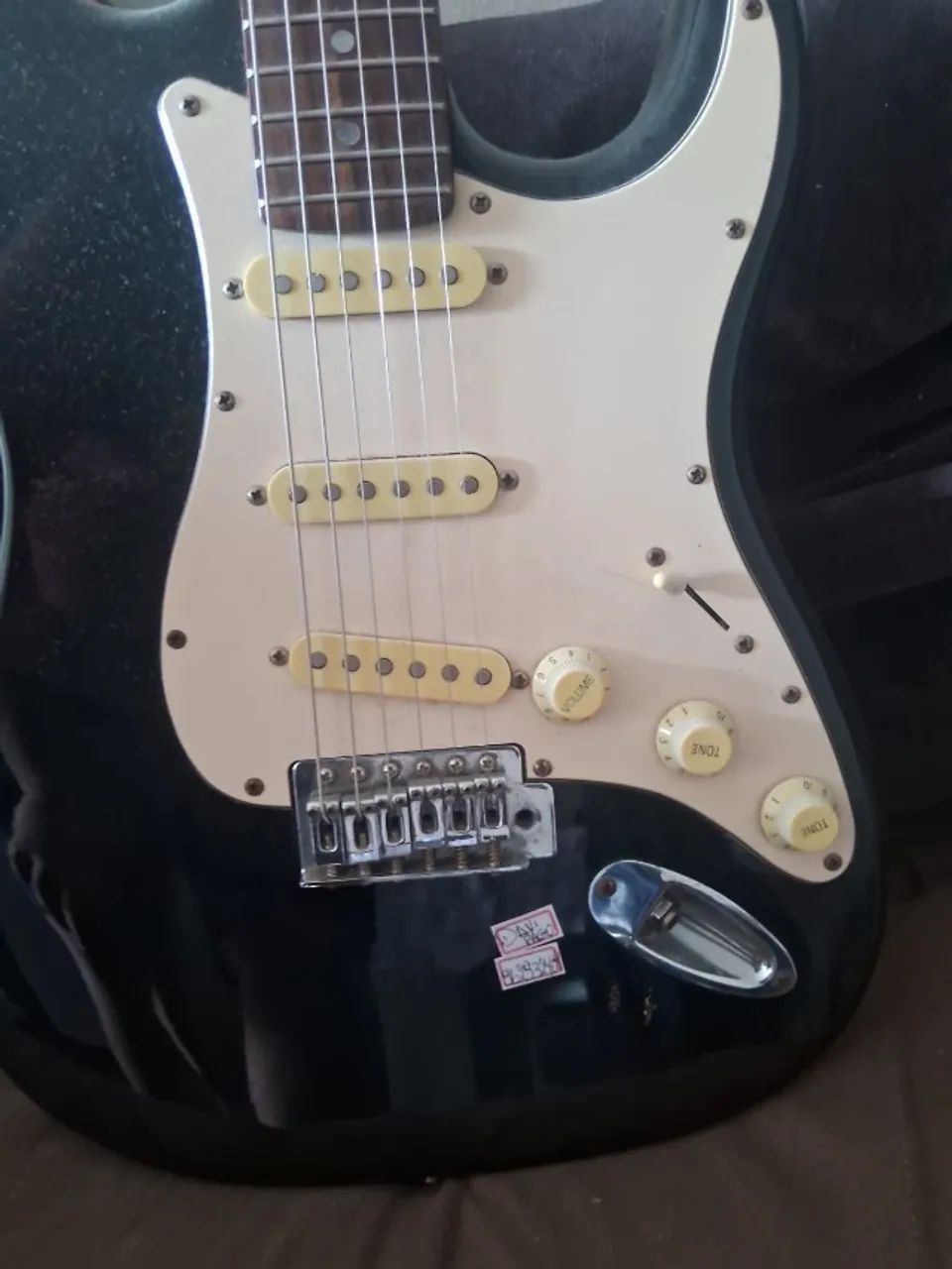 Guitarra preta - Foto 5