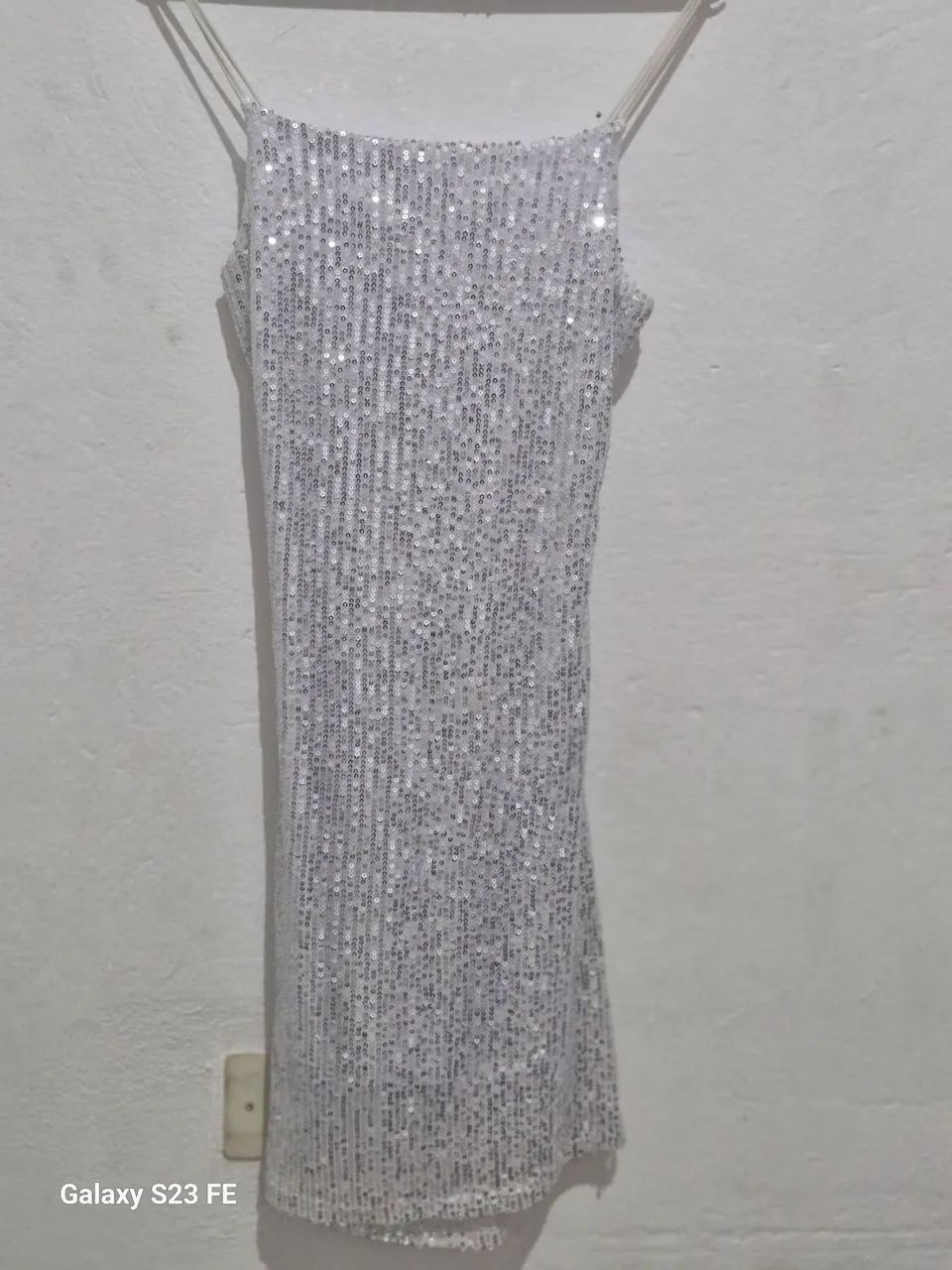 Um lindo vestido prata  - Foto 4