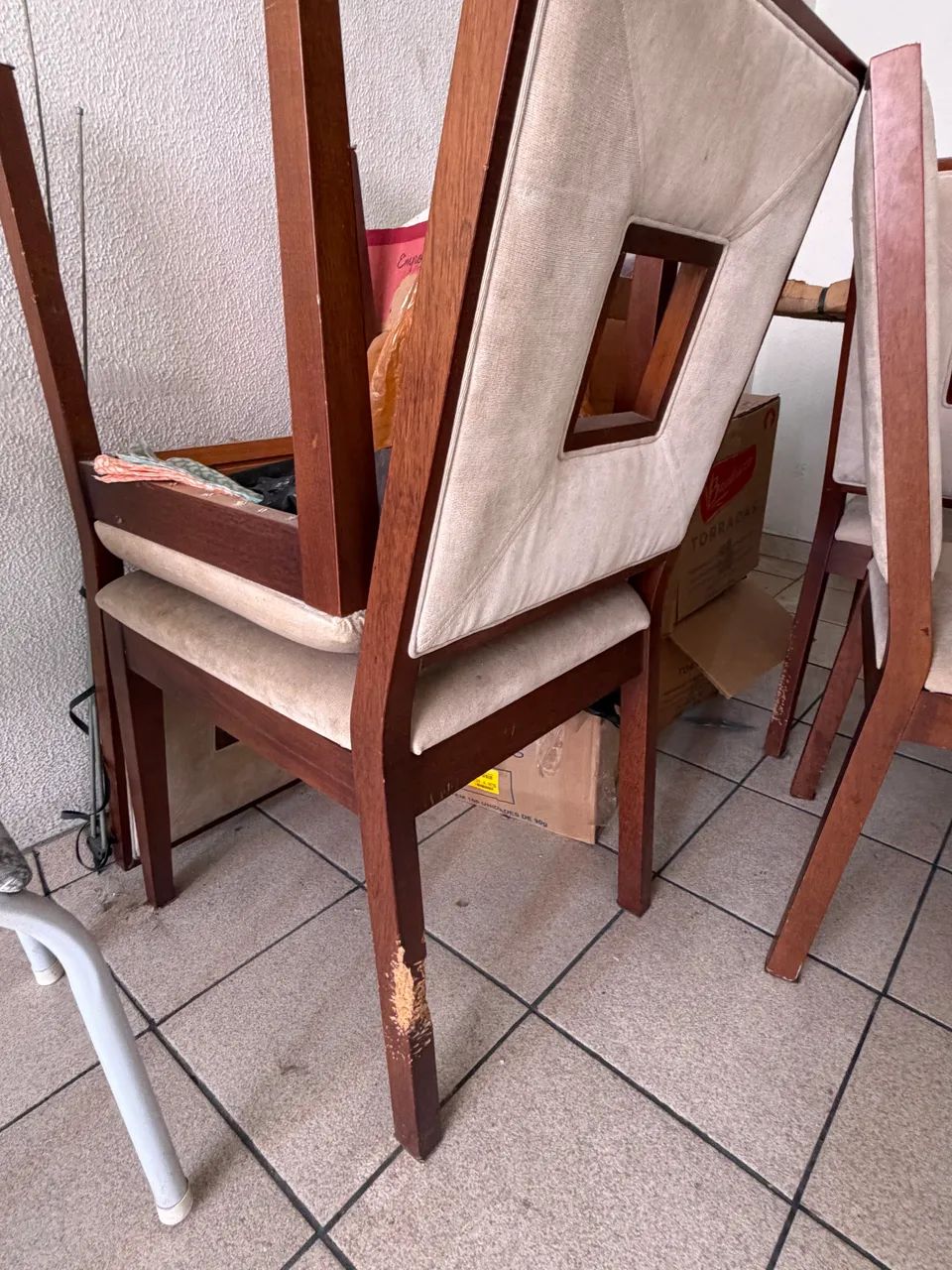 Conjunto de mesa e cadeiras 4 lugares  - Foto 3