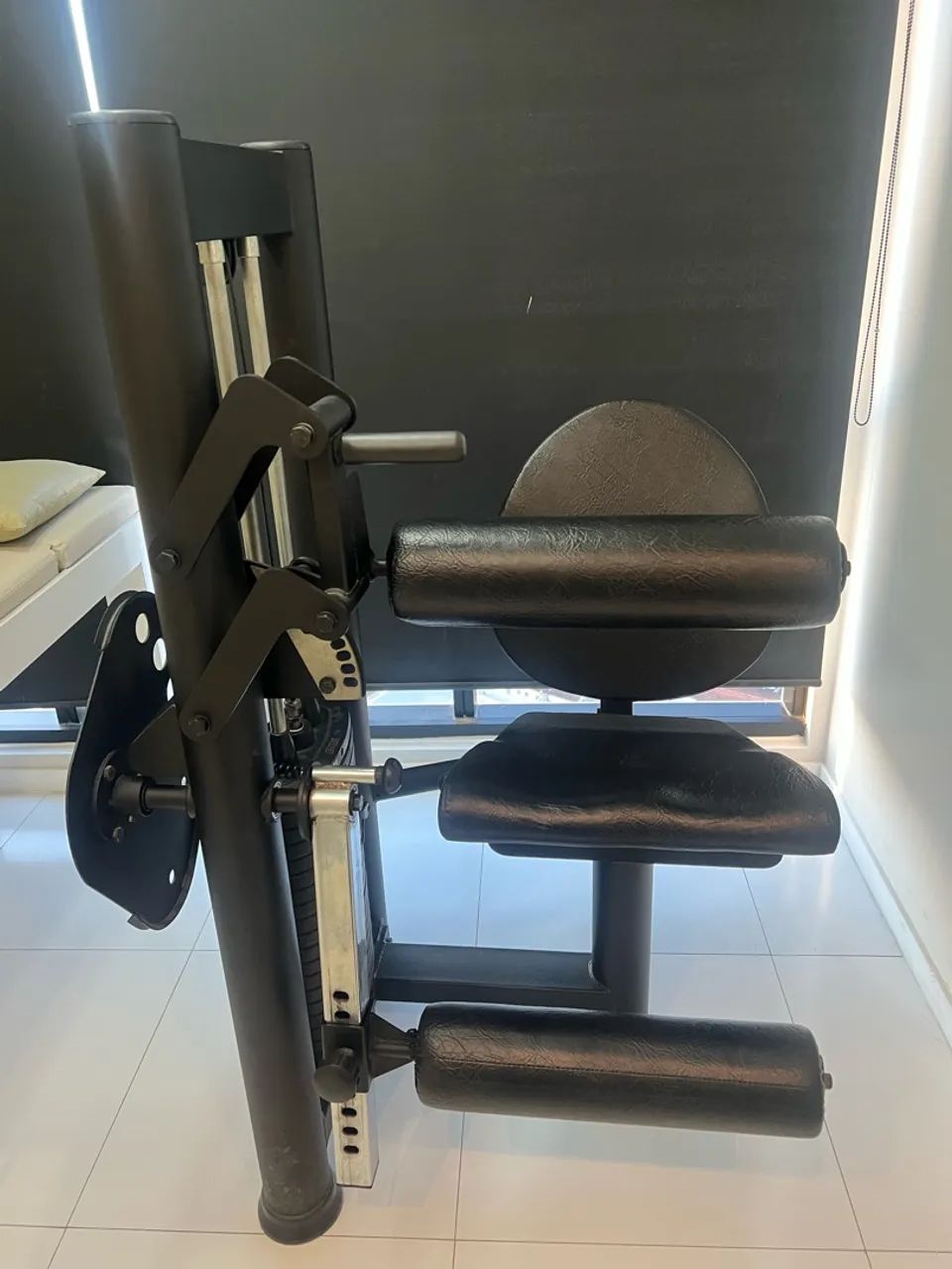Cadeira flexora e extensora - Foto 2