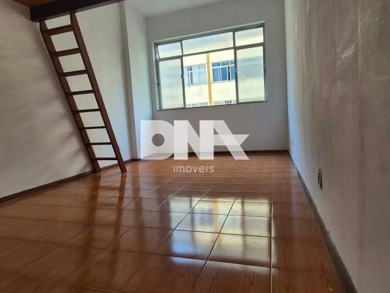 Apartamento : / Residencial / Centro