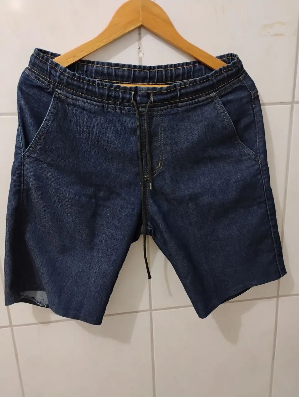 Vende se bermuda