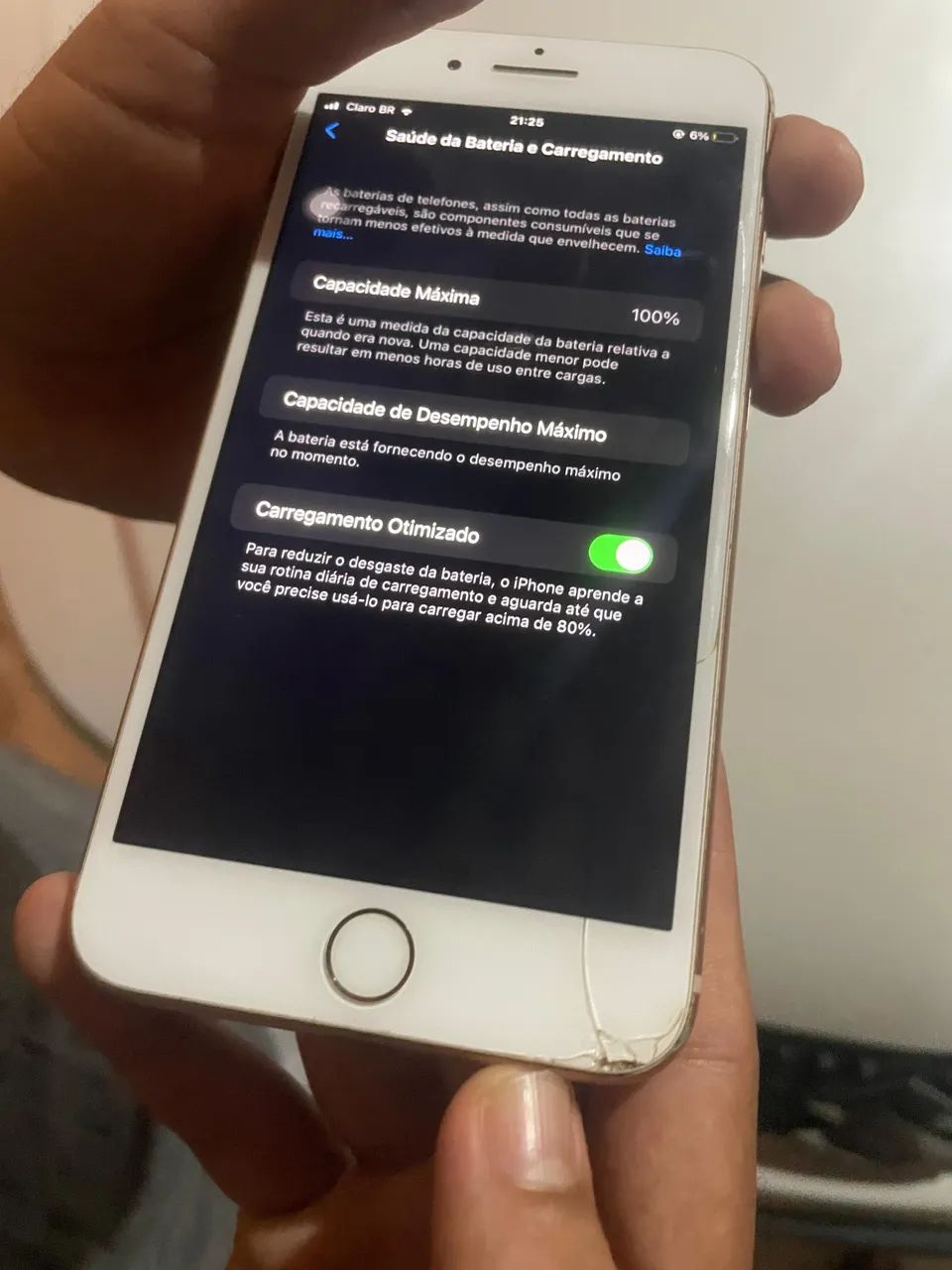 iPhone 8 Plus funcionando perfeitamente, apenas um leve arranhão na tela  - Foto 3