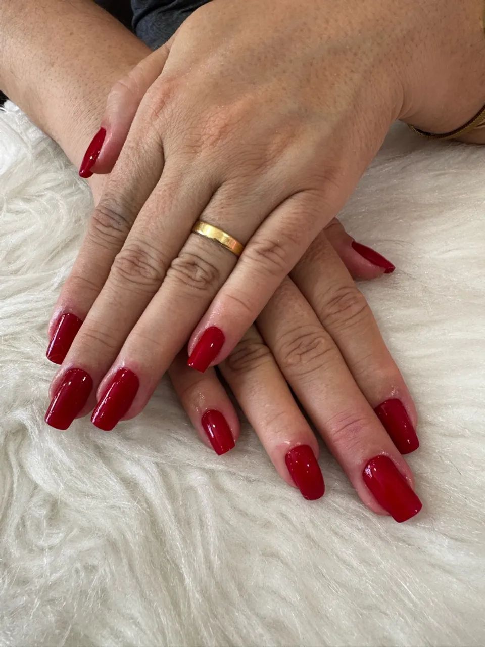 Precisa-se de Manicure 