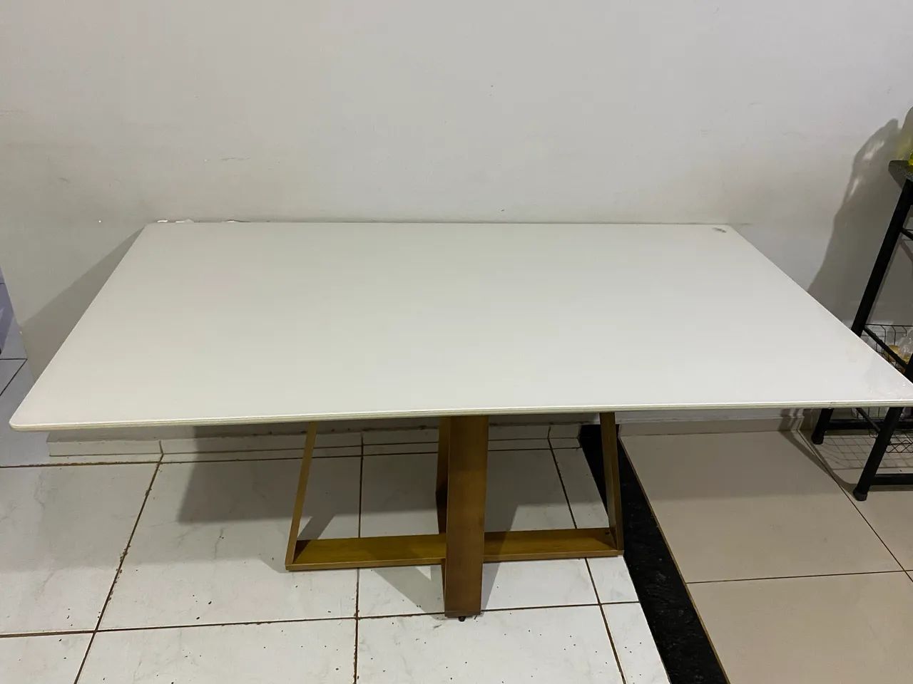 Vendo mesa de jantar, seis  cadeiras vão de brinde  - Foto 2