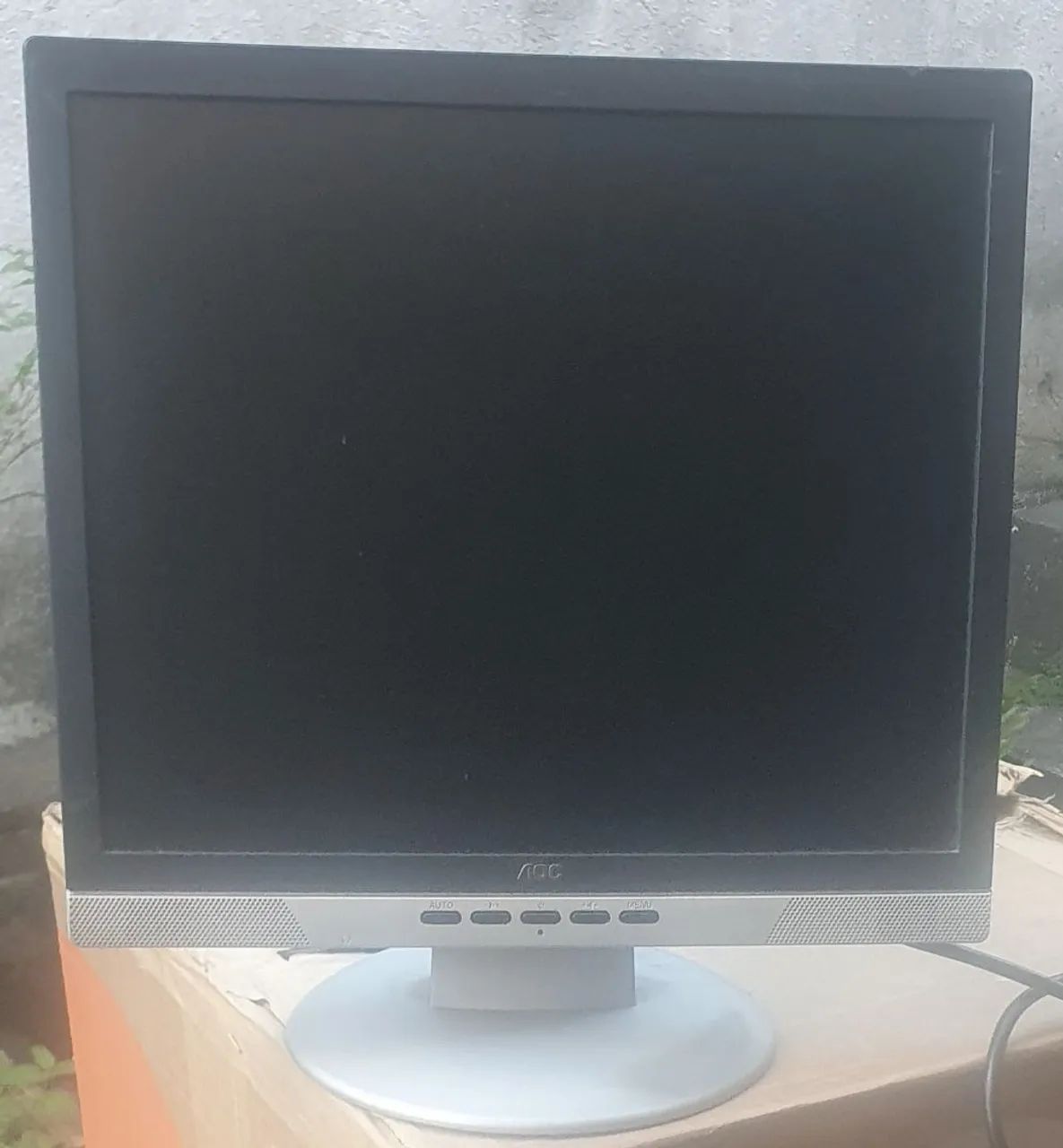 Vendo Monitor AOC