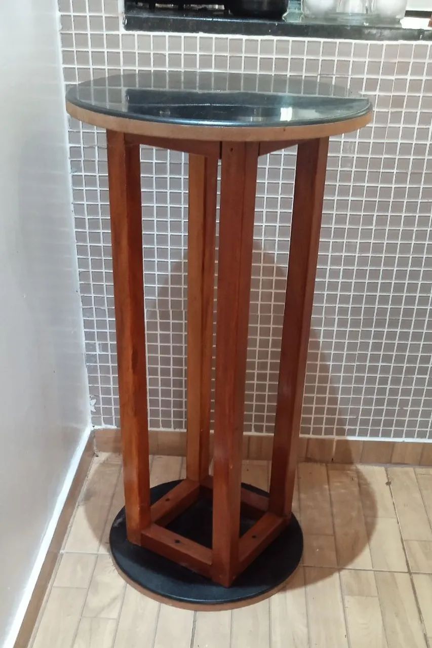 Corner Table65048988109185122