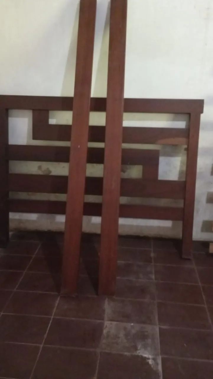 Vendo cama de casal madeira maciça ( motivo, viagem) - Foto 3
