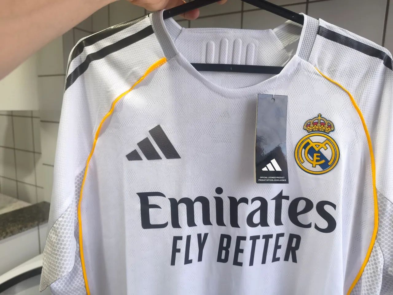 CAMISA VERSÃO JOGADOR REAL MADRID - 25/26