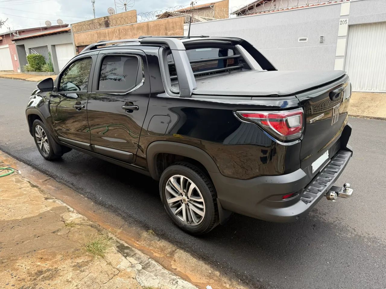 Fiat Strada Volcano 1.3 Flex 8V CD Aut. 2023 - Foto 3