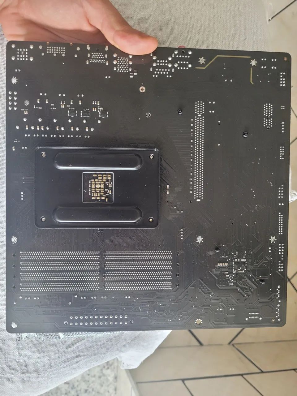 Placa mãe Gigabyte B550M K - Foto 4