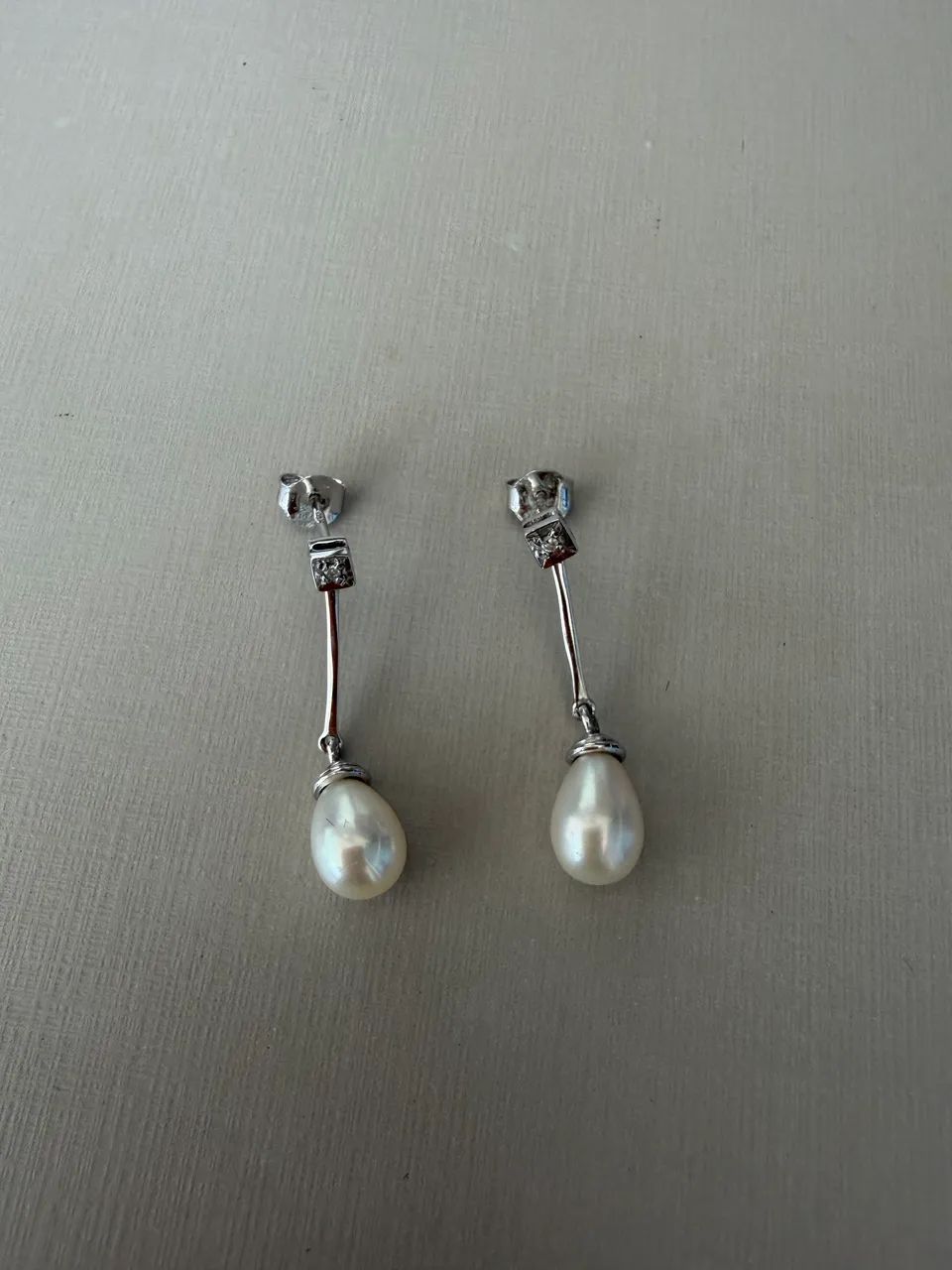 Brinco Ouro Branco com Pérola e Brilhante