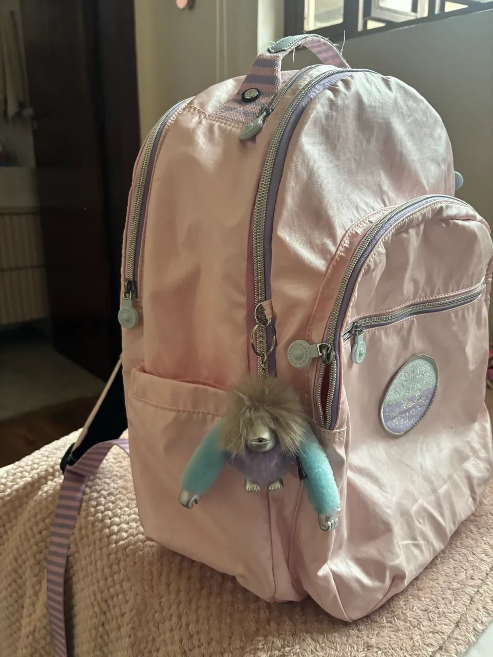 Vendo mochila Kipling semi nova - Foto 4
