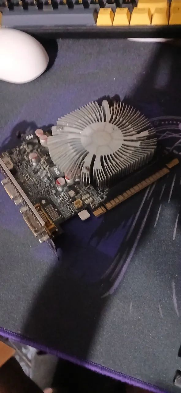 GTX 650 - APENAS A PLACA E DISSIPADOR