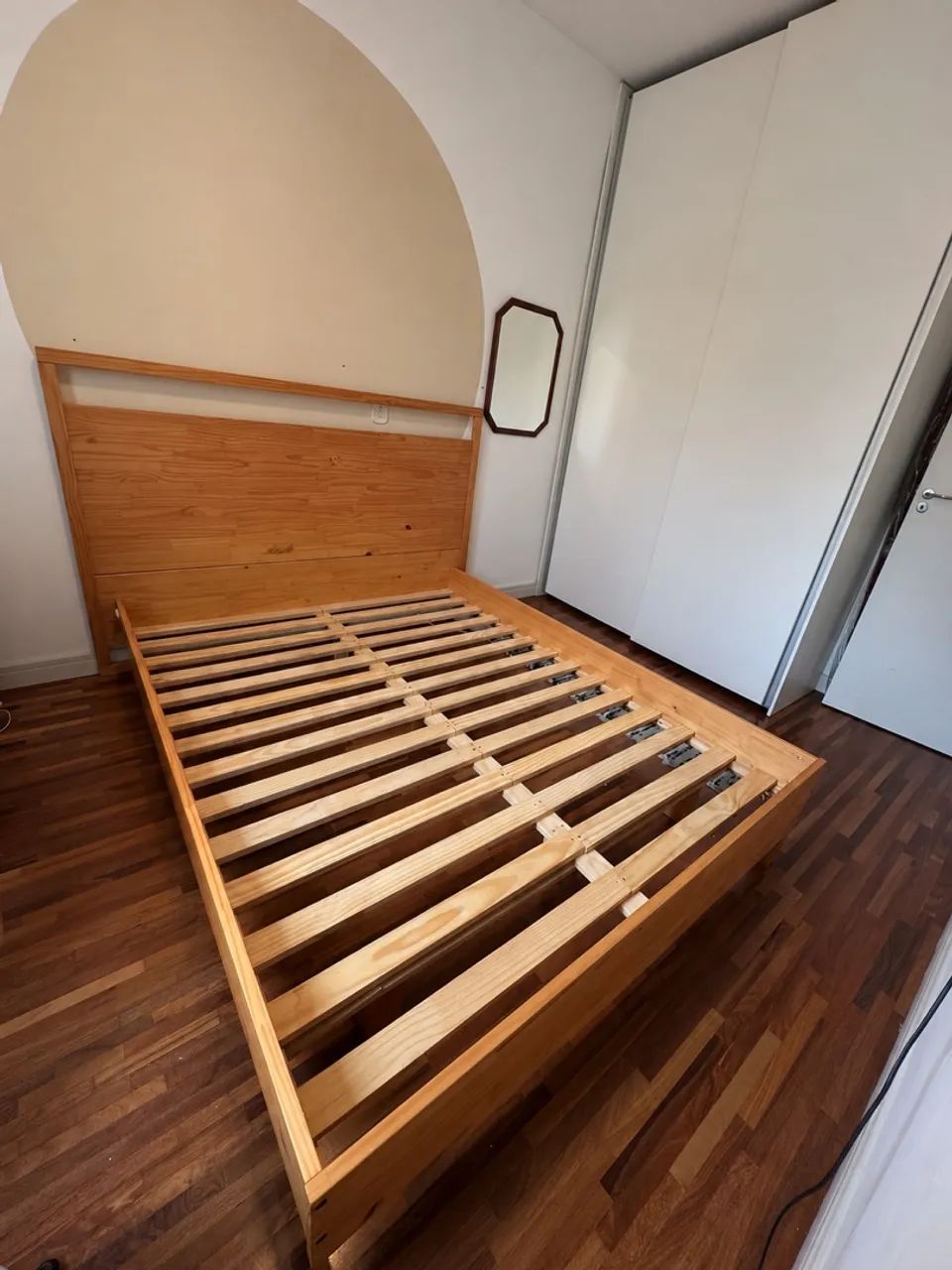 Cama queen madeira maciça 