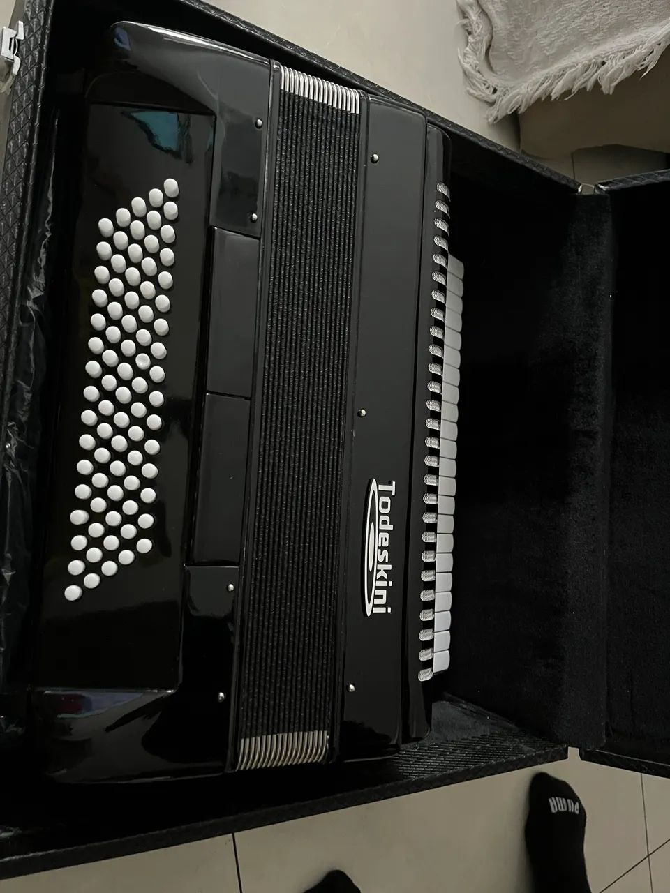 Acordeon Todeskini 80 baixos preto  - Foto 3