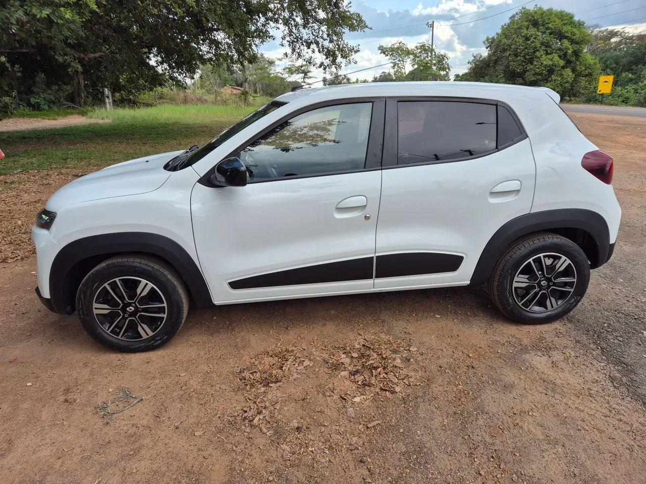 Renault Kwid Intense 1.0 Flex 12V 5P Mec. 2024 - Foto 4