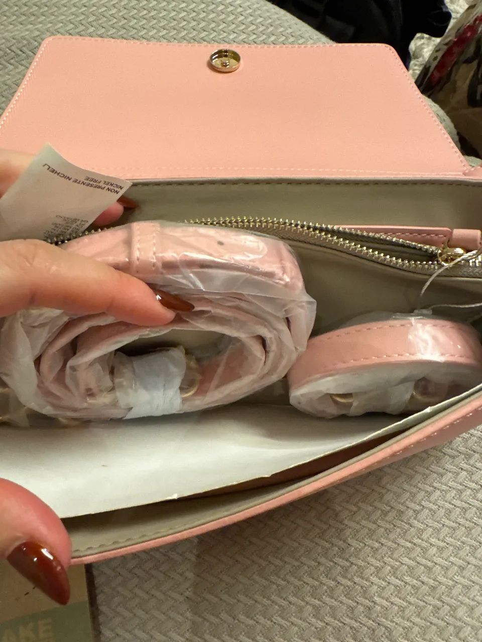 DESCONTO EM TODAS AS PEÇAS  Bolsa Mário Valentino original  - Foto 5