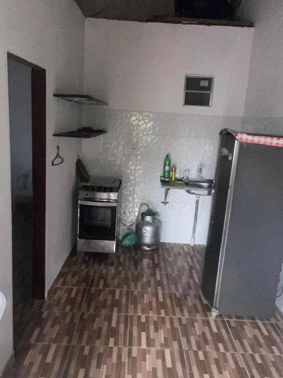 Alugo kit net Cidade Nova 8 bem localizada 