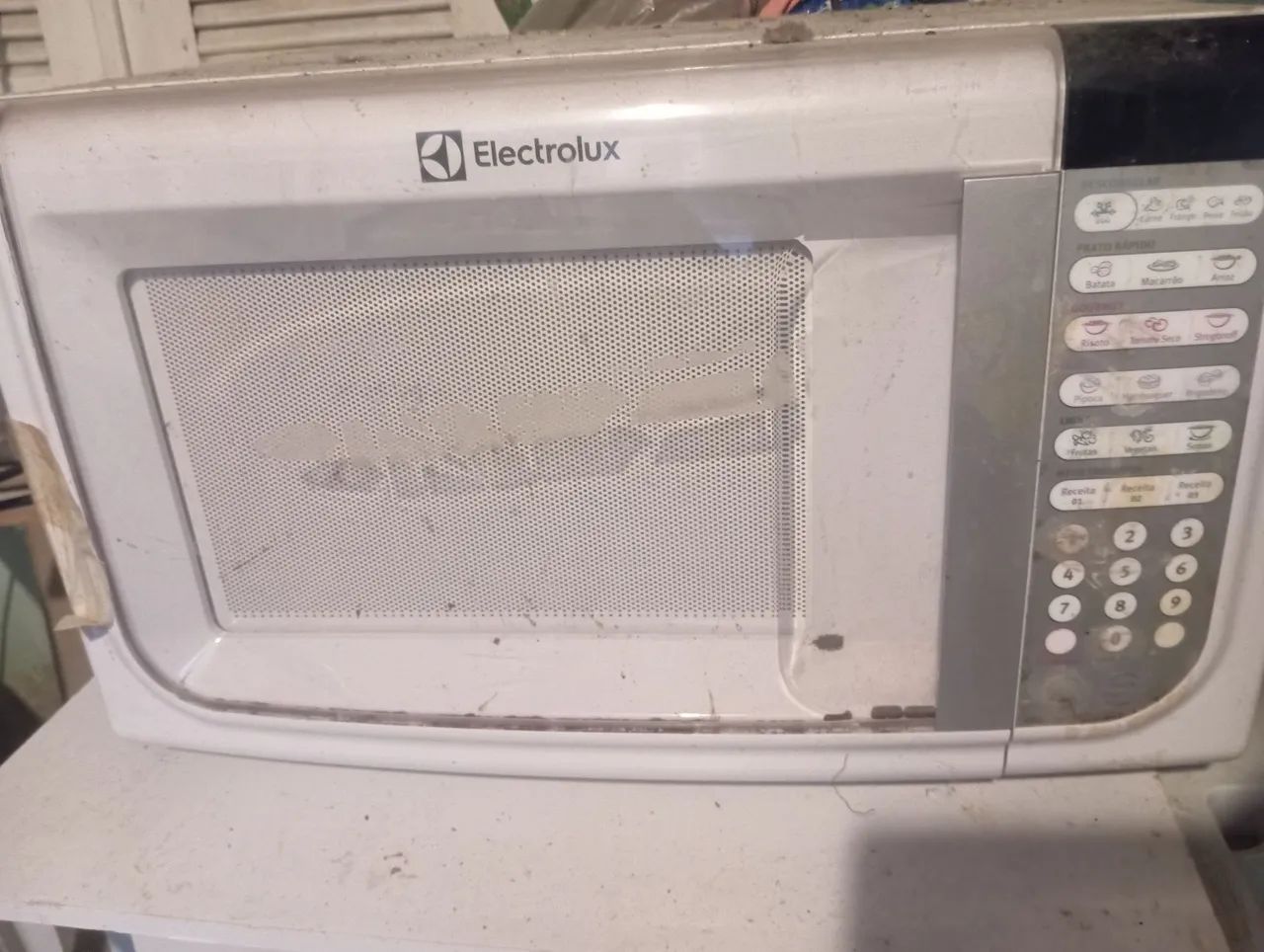 Micro-ondas Electrolux MEF41 34L