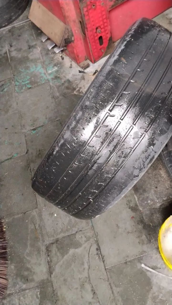 Pneu Goodyear 215 55 17