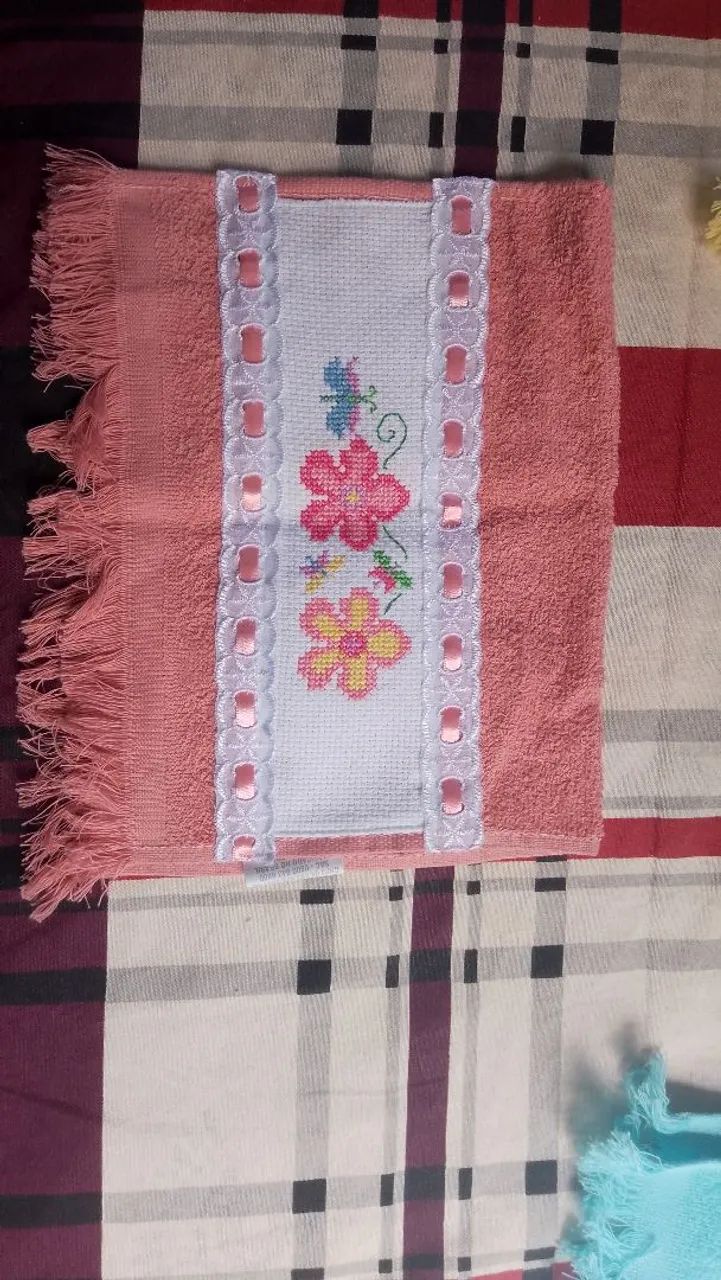 Toalinhas de mão bordadas  - Foto 2