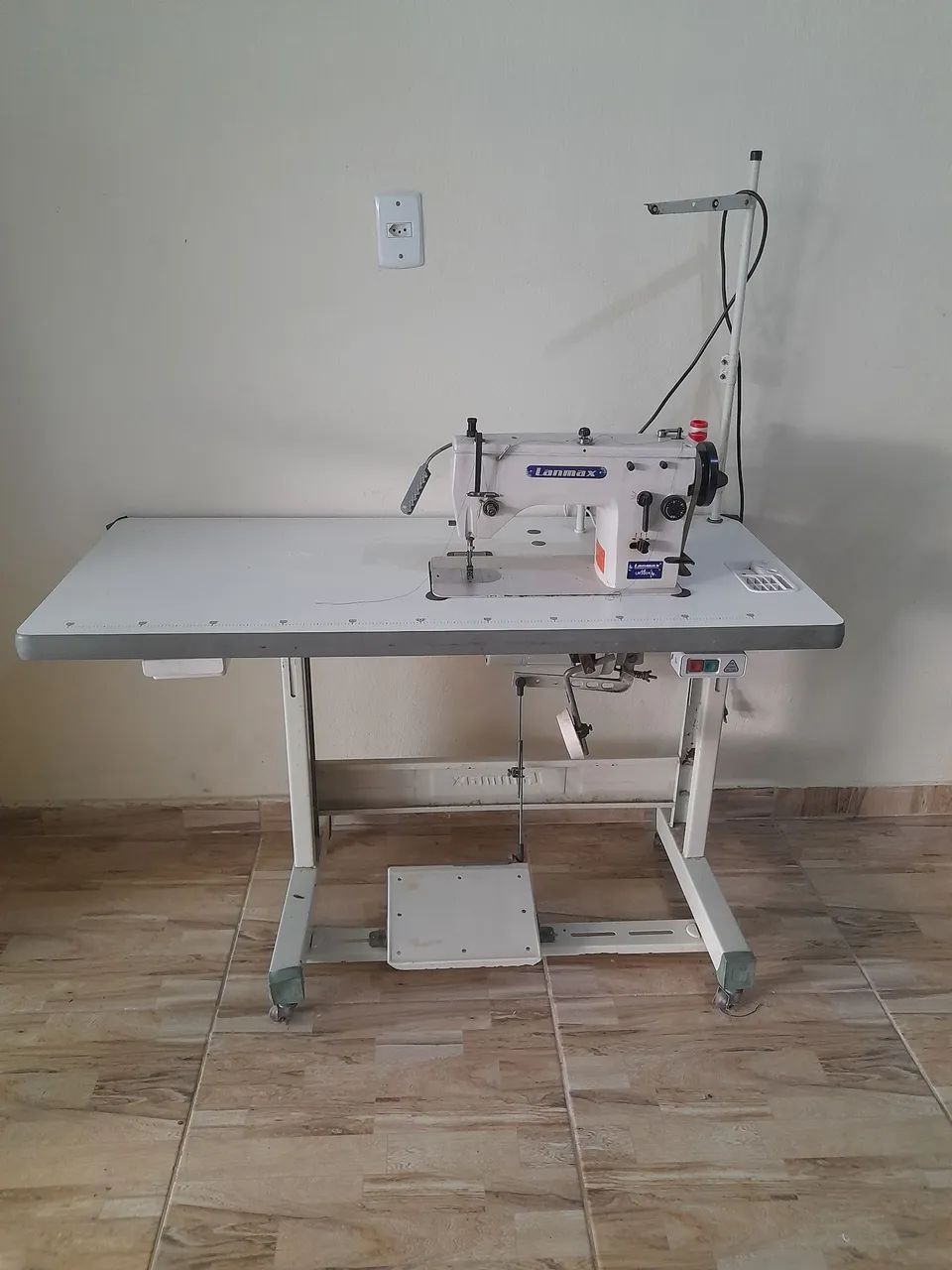Maquina de costura industrial, reta e zig gaz . Valor 1.900 - Foto 5