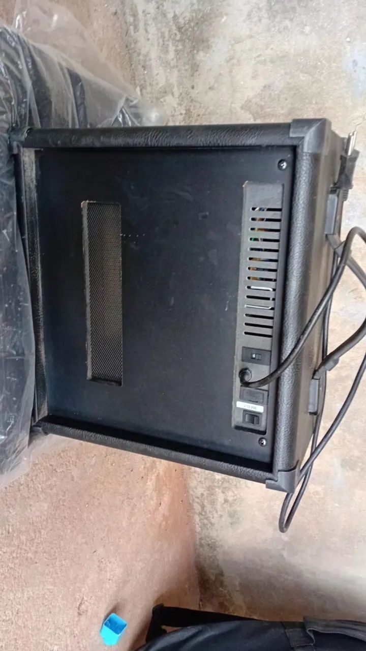 Vendo contra baixo + cubo para guitarras - Foto 5