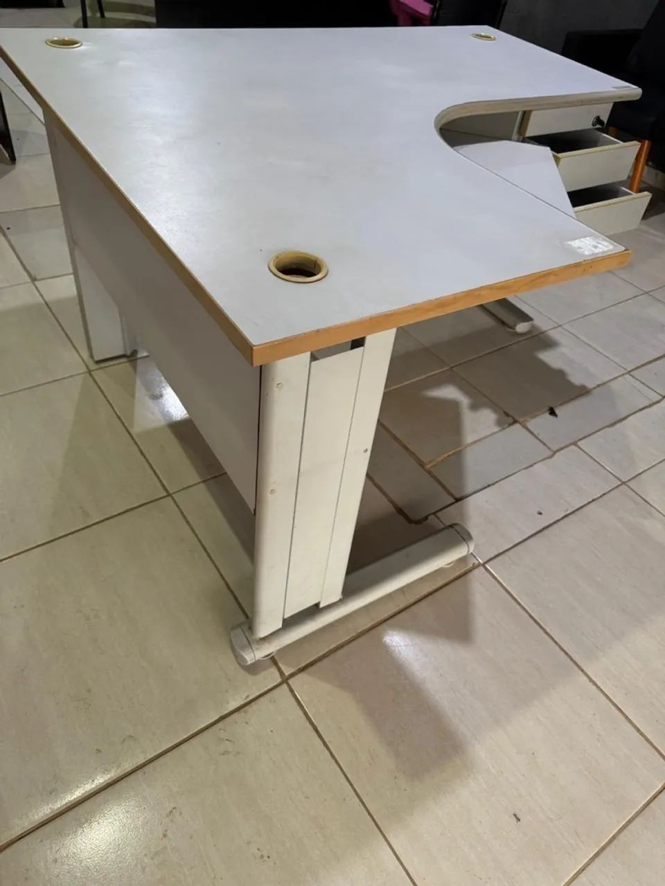 MESA DE ESCRITÓRIO 