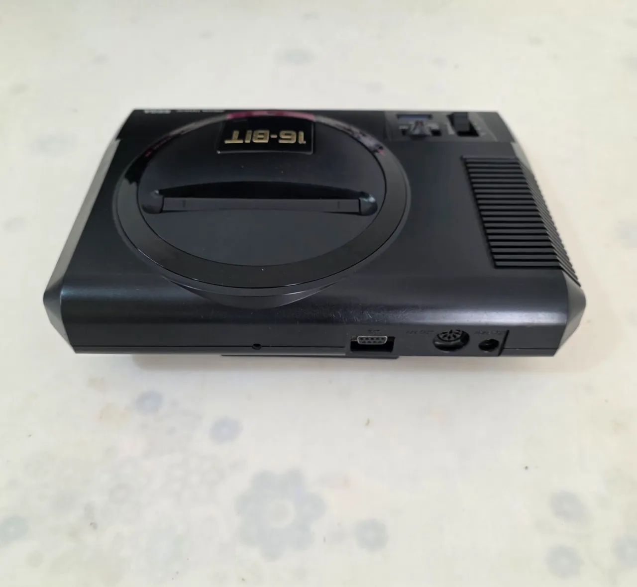 Mega drive Japonês Completo + 1 Controle + 1 Jogo. - Peças e